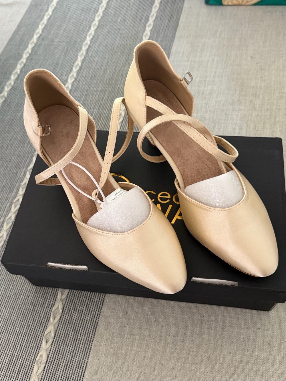 Ballroom shoes